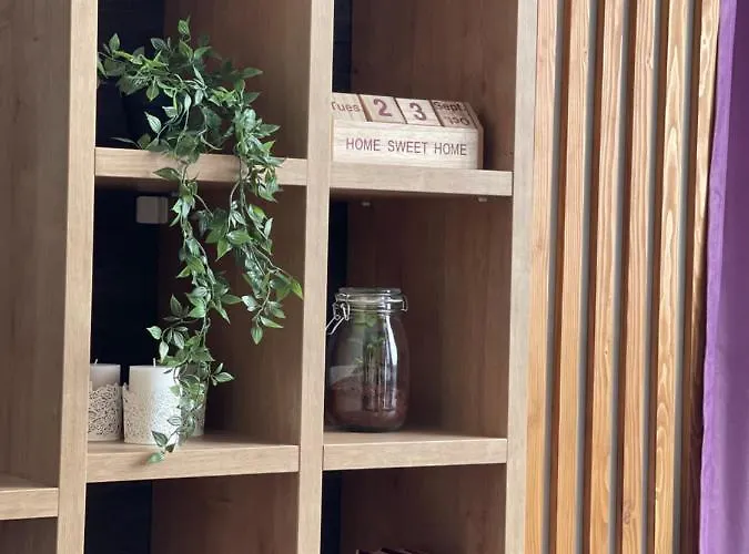 Апартаменти Lovely 2 In The Center Of The *