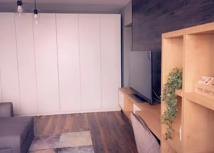 Lovely 2 In The Center Of The * Бухарест