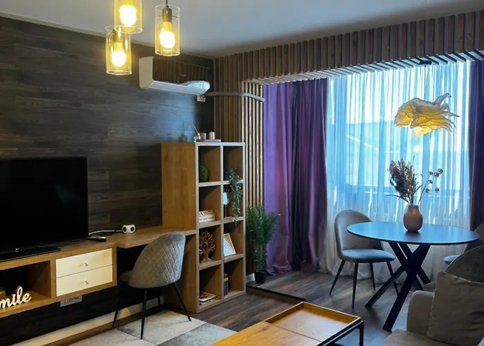 Lovely 2 In The Center Of The