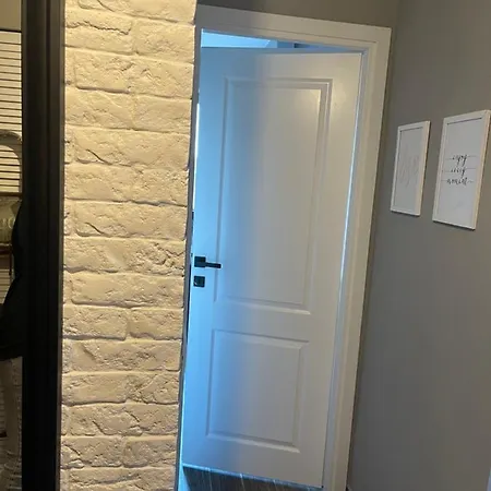 Lovely 2 In The Center Of The Daire Bükreş