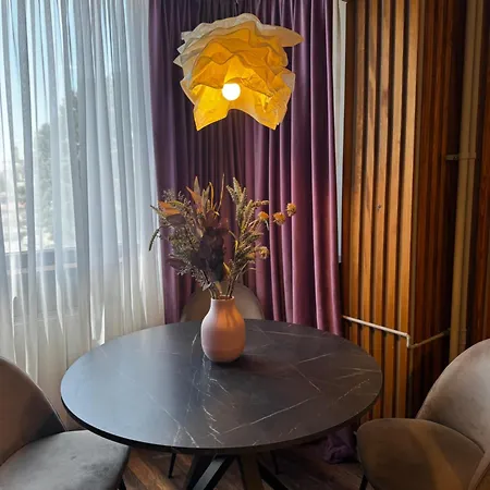 Lovely 2 In The Center Of The Daire