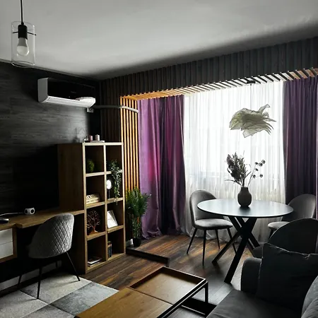 Lovely 2 In The Center Of The