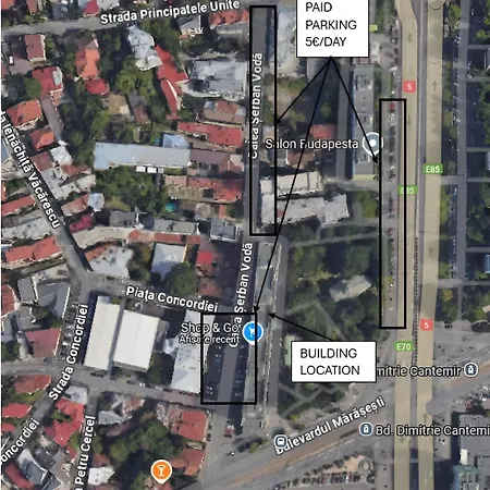 Lovely 2 In The Center Of The Daire Bükreş