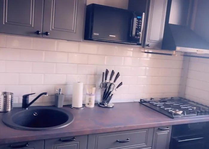 Lovely 2 In The Center Of The * Bukarest