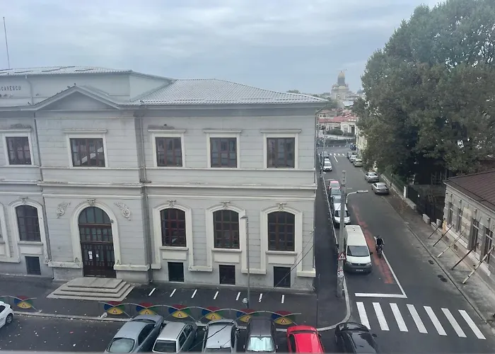 Lovely 2 In The Center Of The Bukurešť