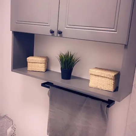 Lovely 2 In The Center Of The * בוקרשט