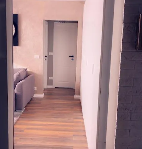 Lovely 2 In The Center Of The Appartement *