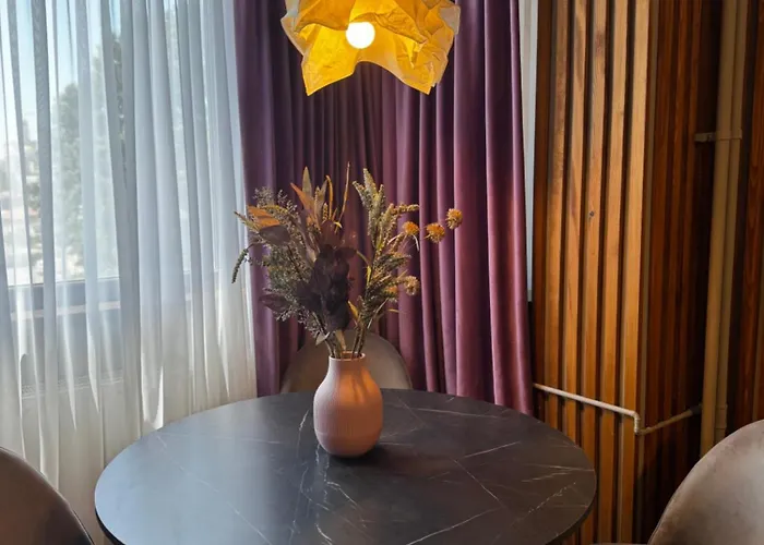 Lovely 2 In The Center Of The Appartement